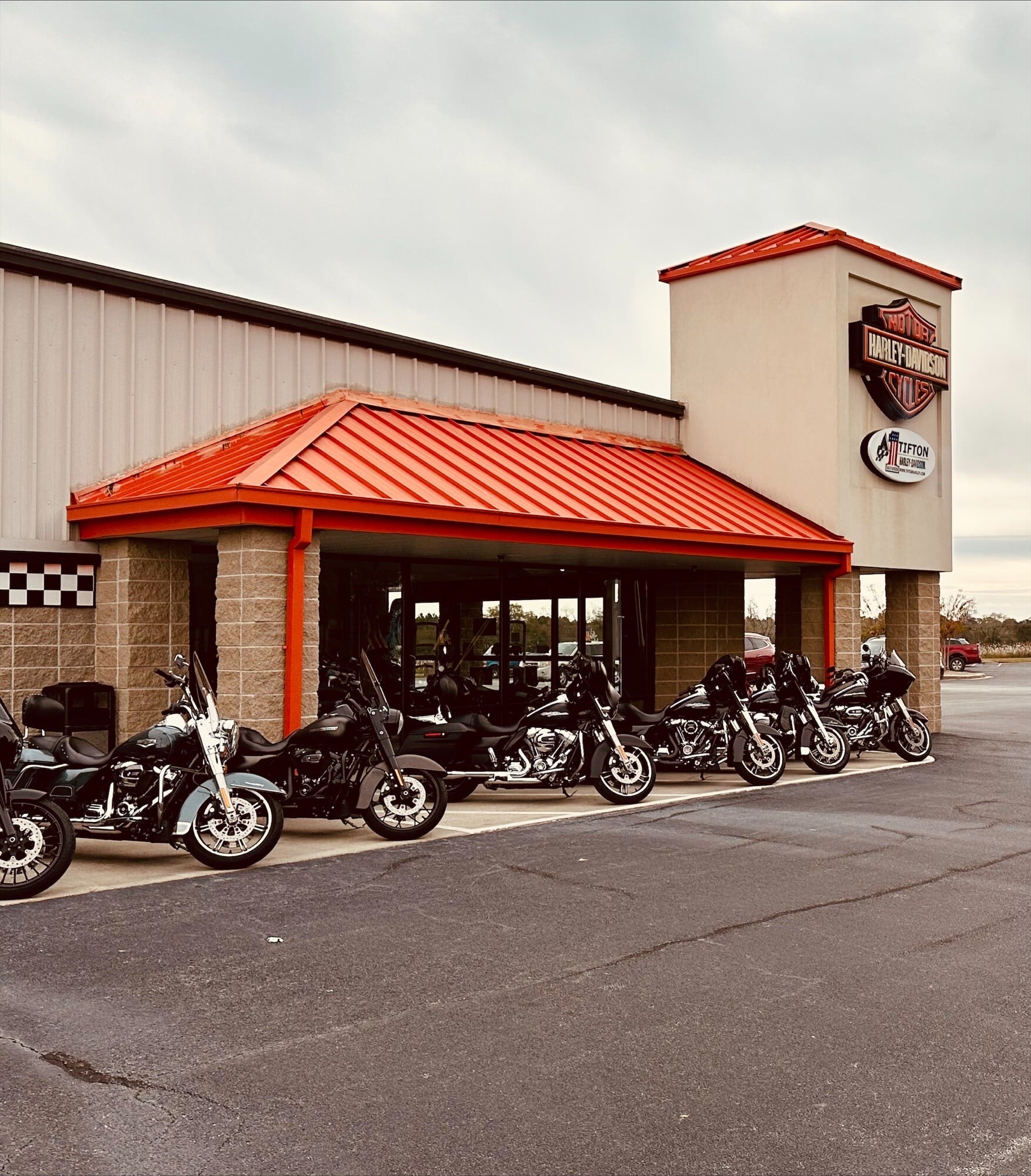 Join the Law Tigers and Tifton Harley-Davidson® as they honor our nation’s veterans and first responders at the Harley’s Heroes Appreciation Lunch on Saturday, Nov. 11.