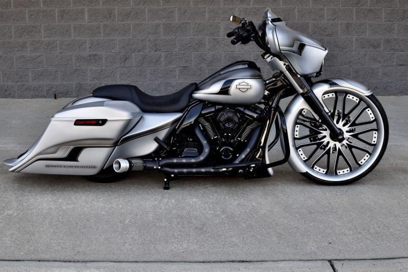 silver toxic throttle motorcycle